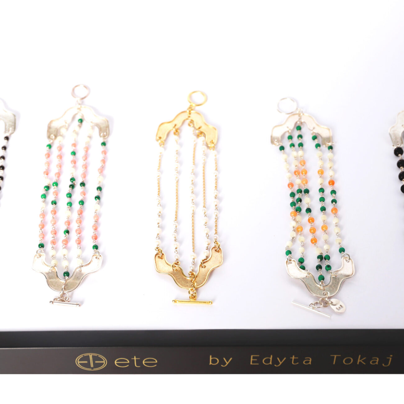 Bransoleta SKOKI z kamieniami