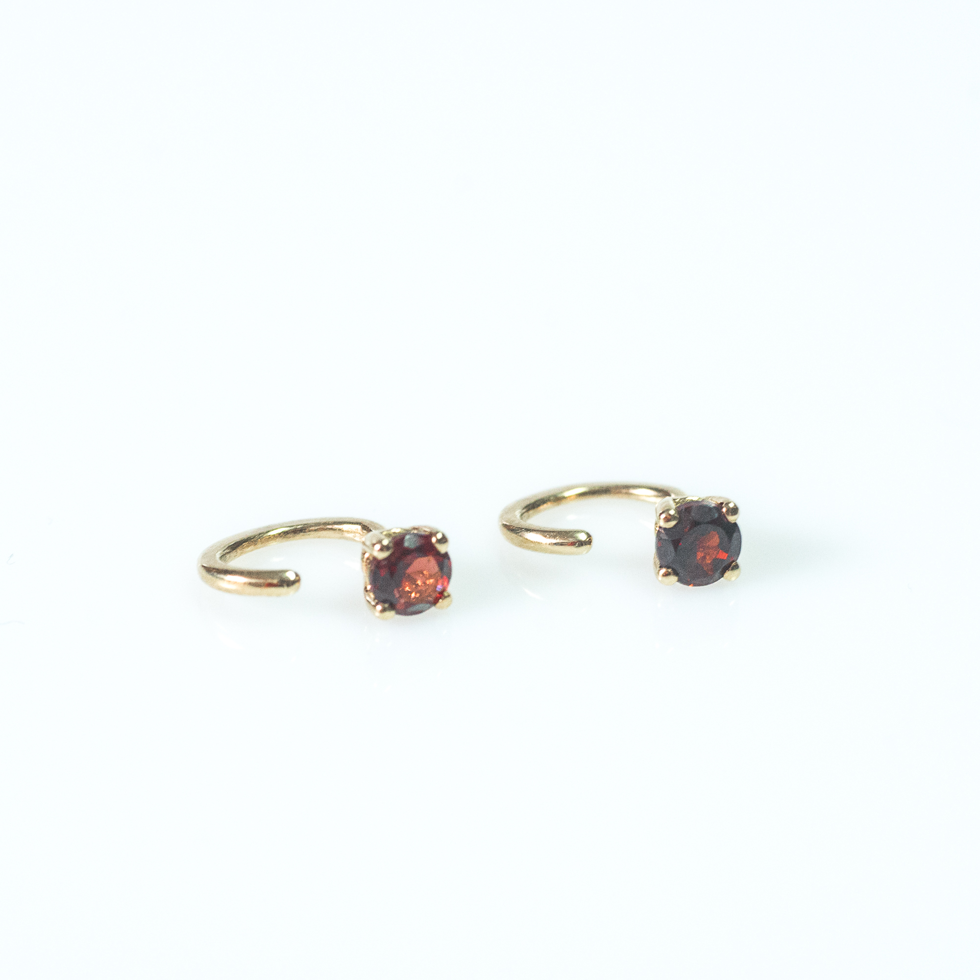 LOOP garnet earrings - Image 4