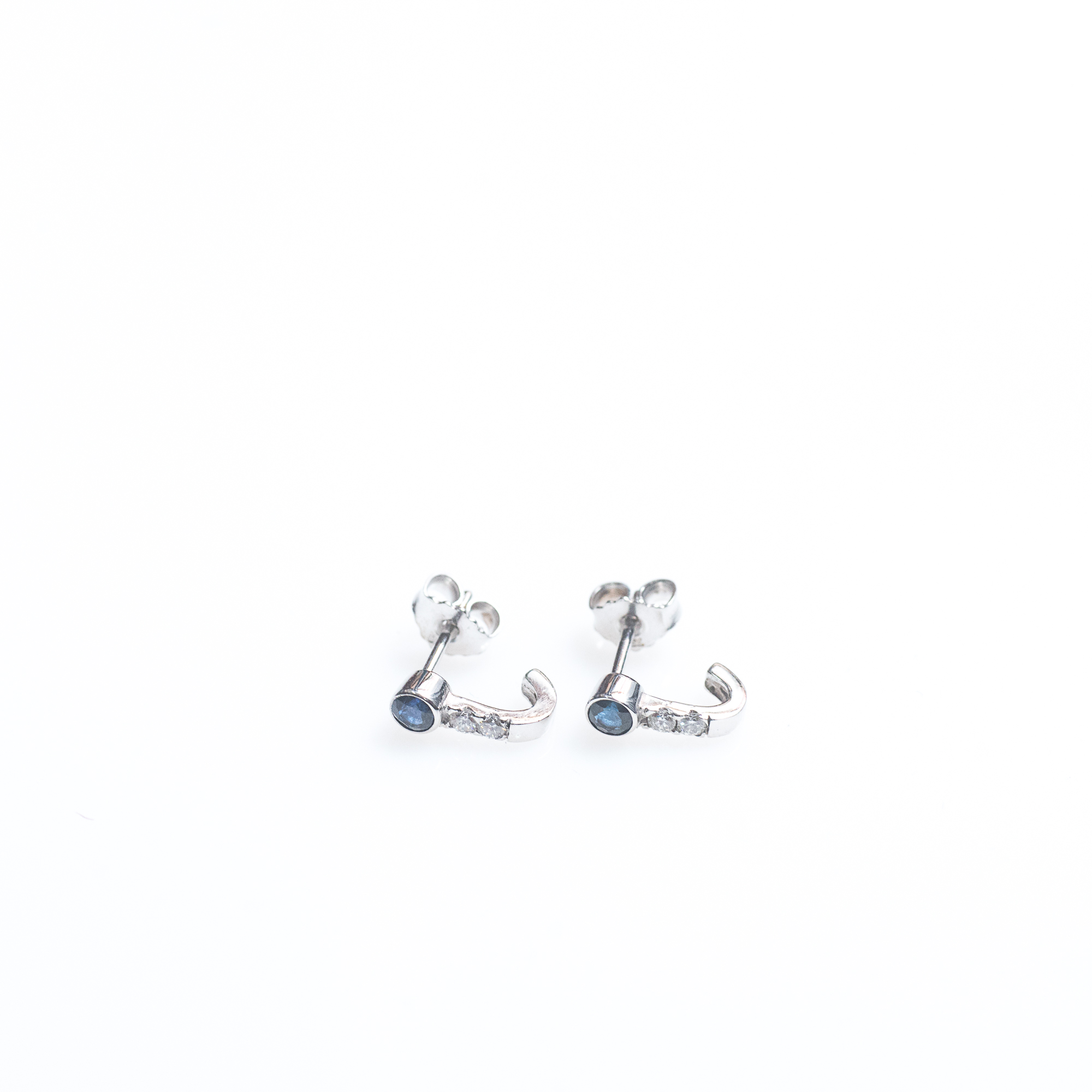 IGA earrings with diamonds and sapphires - Image 3